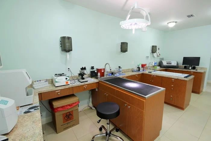 Coral Way Animal Clinic 12