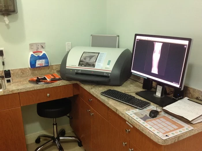 Coral Way Animal Clinic 12