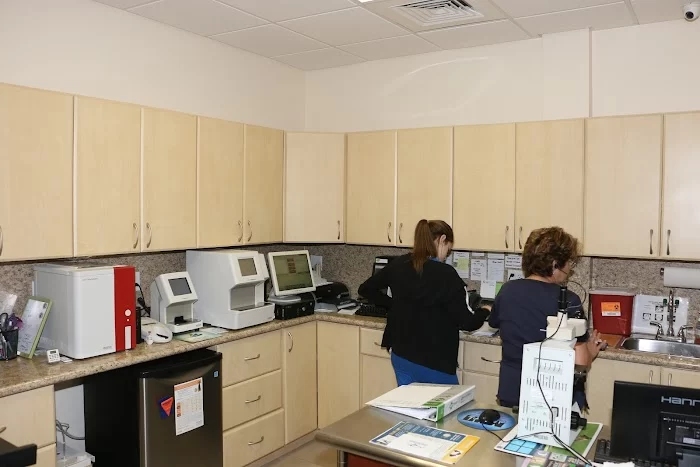 Carballo Animal Clinic 12