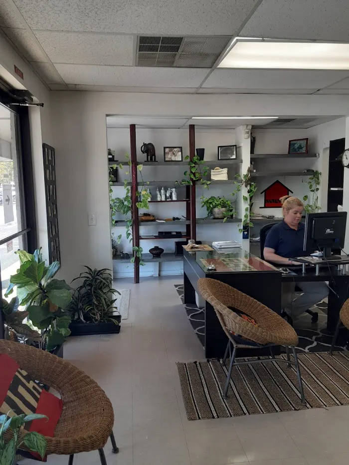Safari Animal Cinic and LASER Center 12
