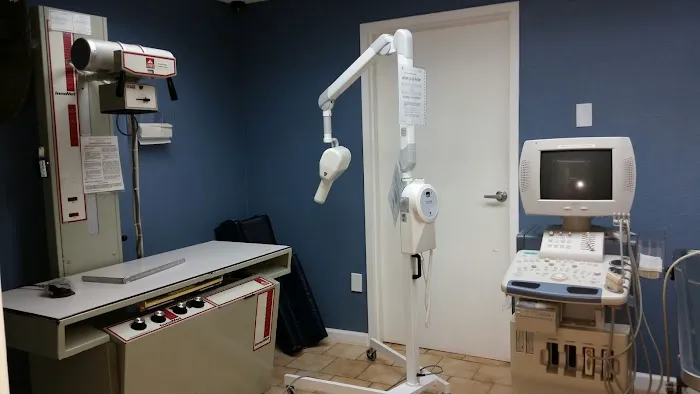 River Oaks Animal Hospital 4