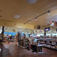 Royal Pets Market, Resort, Veterinary Center ico