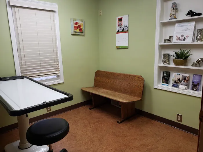 Franklin Animal Clinic at Greenwood Park 6