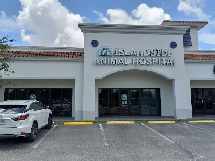 Islandside Veterinary Care and Surgical Center 12