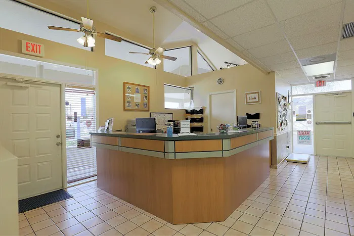 VCA Baywood Animal Hospital & Pet Resort 12