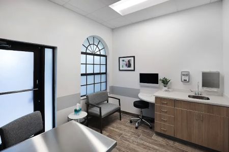 Fetch Specialty & Emergency Veterinary Centers - Fort Myers, FL
