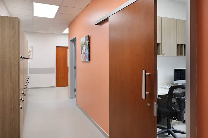 Fetch Specialty & Emergency Veterinary Centers - Fort Myers, FL 12