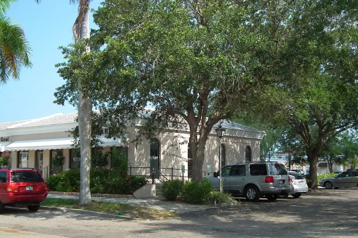 Olde Naples Animal Wellness Center 12