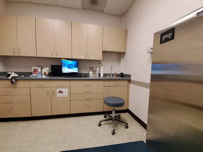 Medical District Veterinary Clinic at Illinois 12