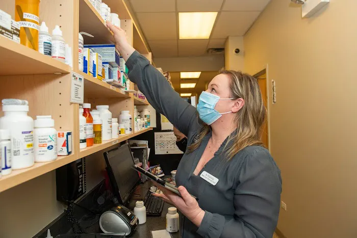 West Loop Veterinary Care 10