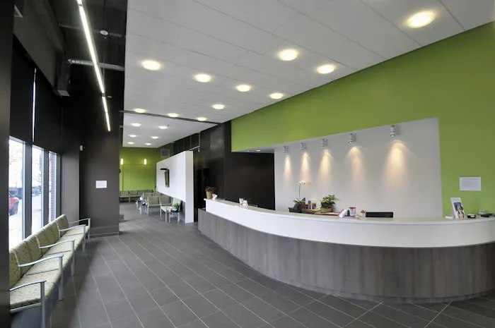 Premier Veterinary Group - Chicago 6