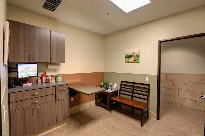Applewood Animal Hospital 4