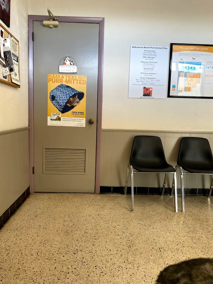 Beach Park Animal Clinic 12
