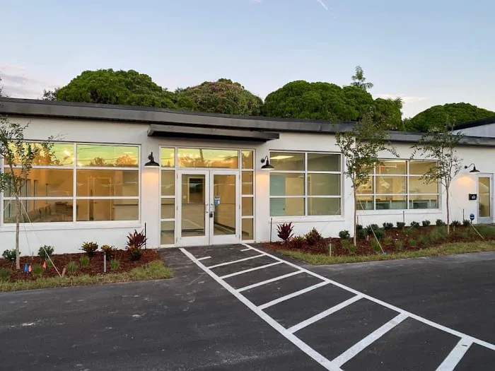 The Heights Veterinary Clinic 12