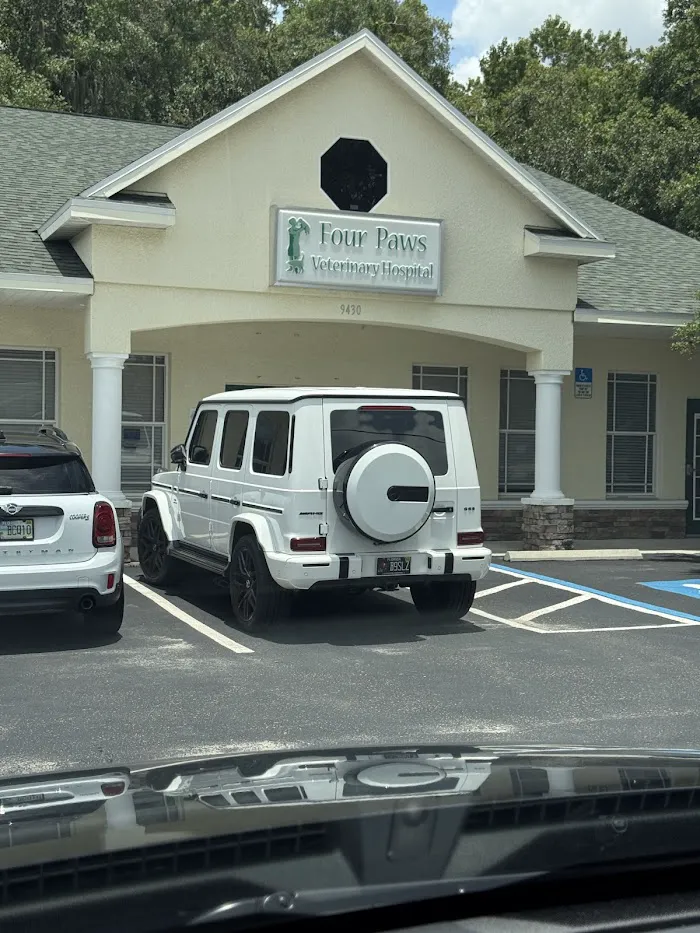 Four Paws Veterinary Hospital 12