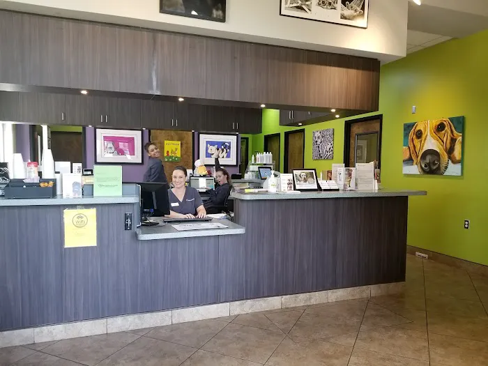 Brandon Lakes Animal Hospital 12