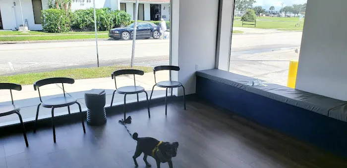 Riverwalk Animal Hospital & Urgent Care 12