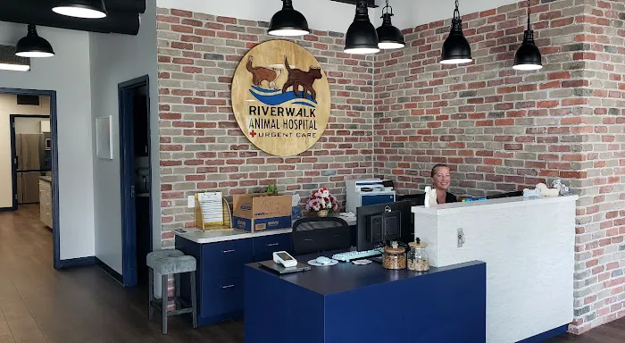 Riverwalk Animal Hospital & Urgent Care 12
