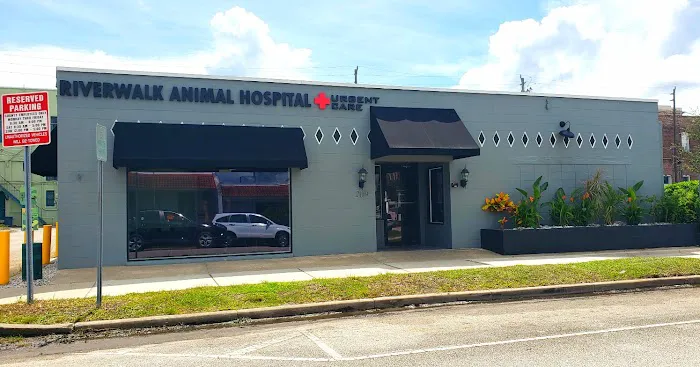 Riverwalk Animal Hospital & Urgent Care 12