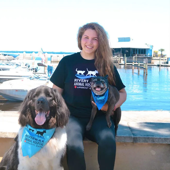 Riverwalk Animal Hospital & Urgent Care 12