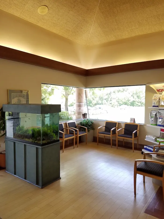 Tuscawilla Animal Hospital 12