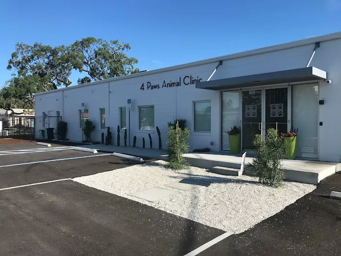 4 Paws Animal Clinic 12