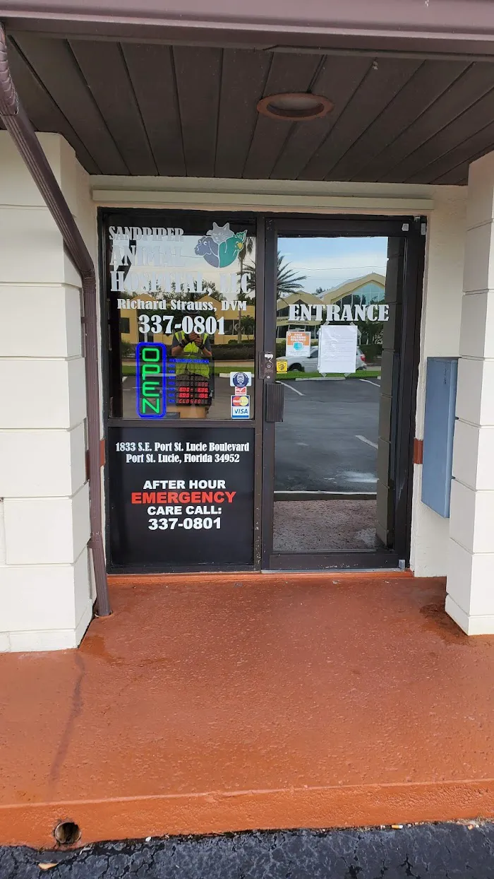 Sandpiper Animal Hospital 12