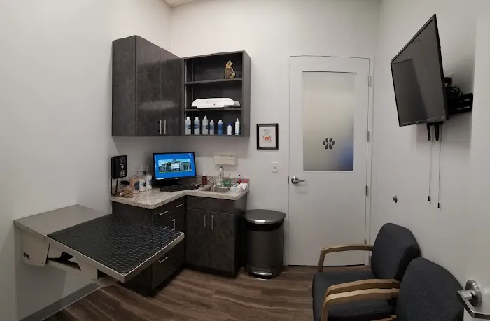 Animal Hospital at the Marketplace 12