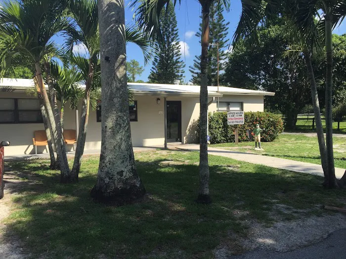 Palms West Veterinary Hospital 12