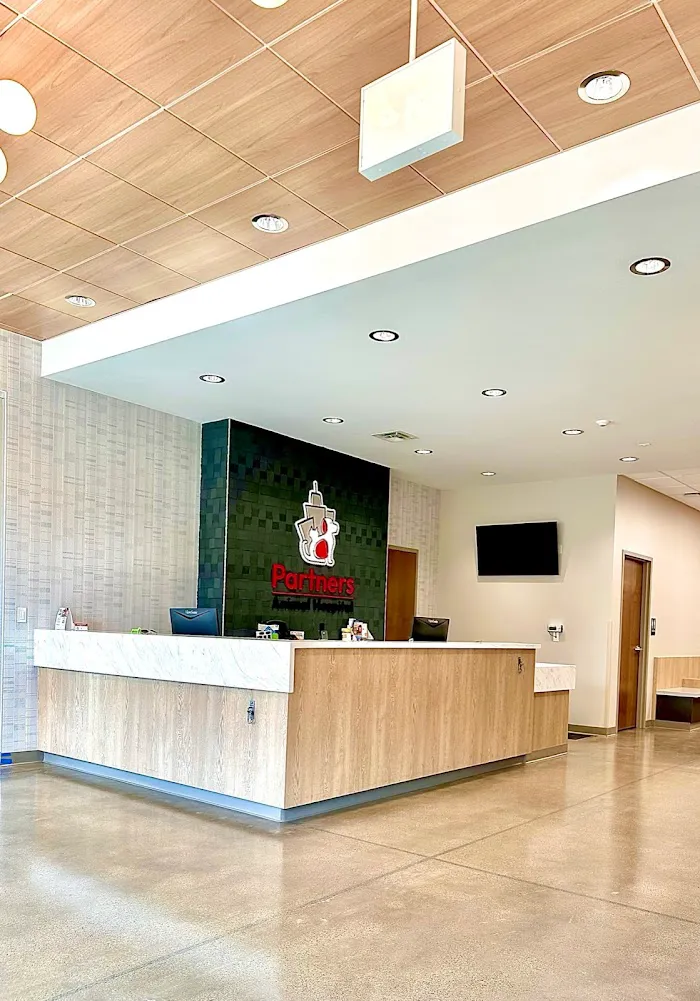 Partners Animal Hospital West Loop 12