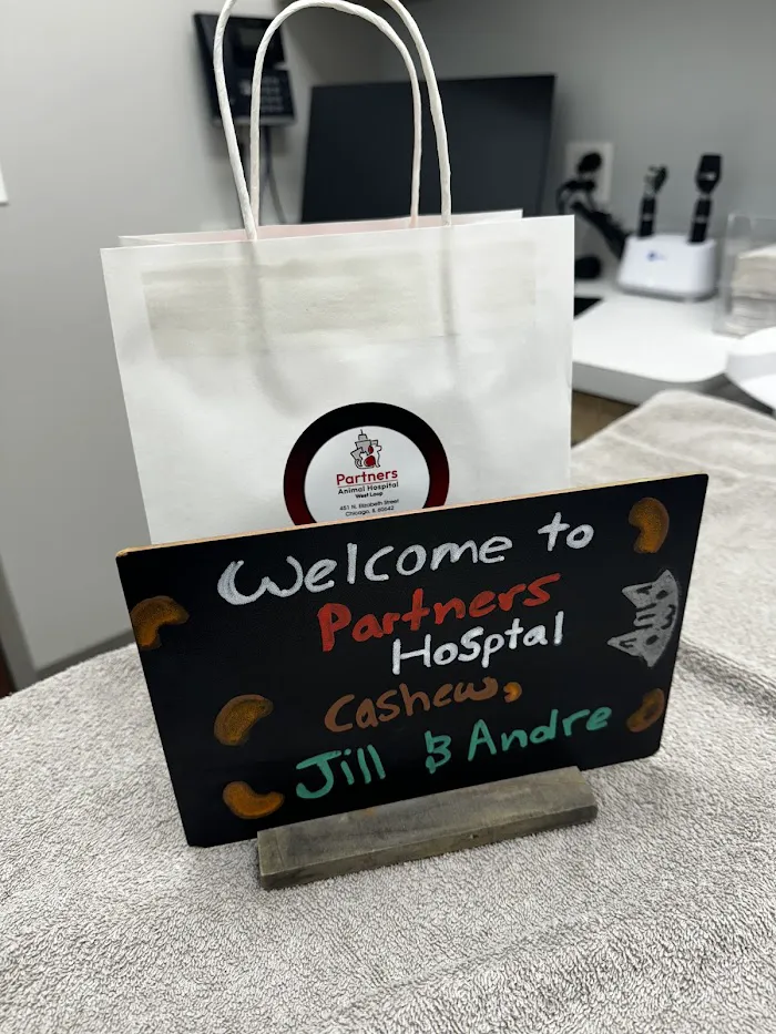 Partners Animal Hospital West Loop 12