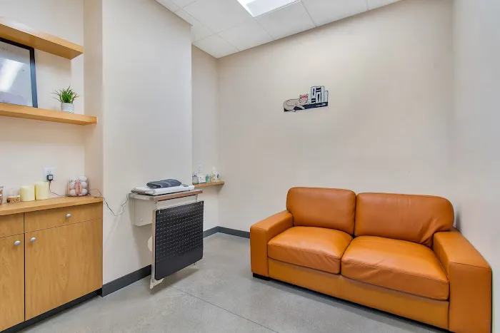 Sploot Veterinary Care - Clybourn 12