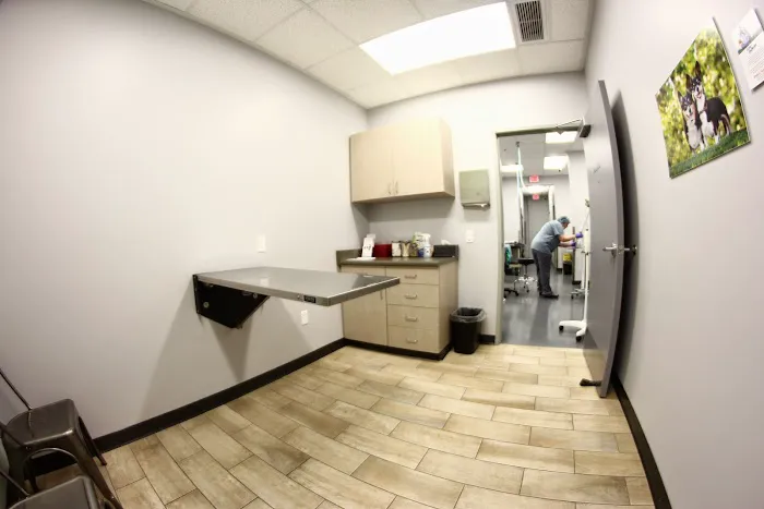 Laveen Veterinary Center 9