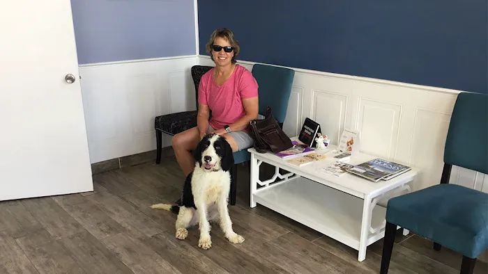 Pecan Grove Veterinary Hospital 12