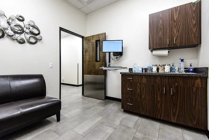Val Vista Animal Hospital 2