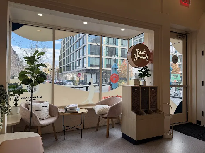 Bond Vet - Logan Circle 12