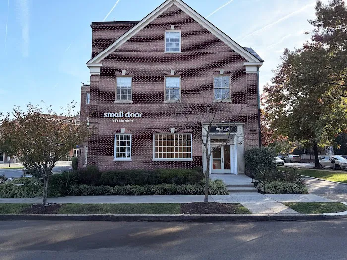 Small Door Veterinary - Spring Valley 12
