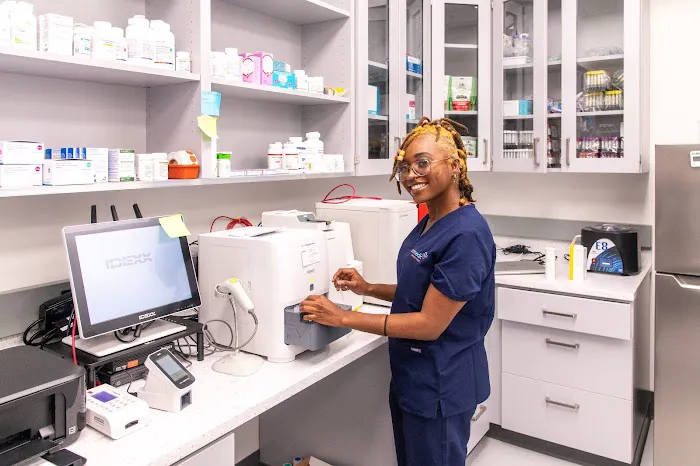 PetMedic Urgent Care Veterinarian - Navy Yard 12