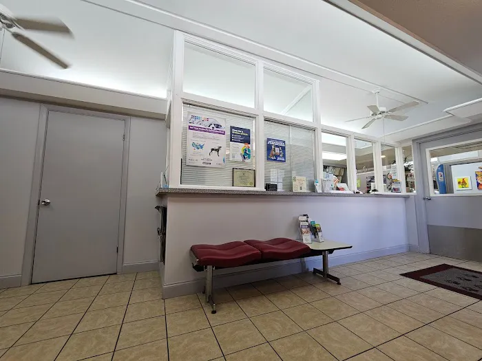 Skyway Animal Hospital 12