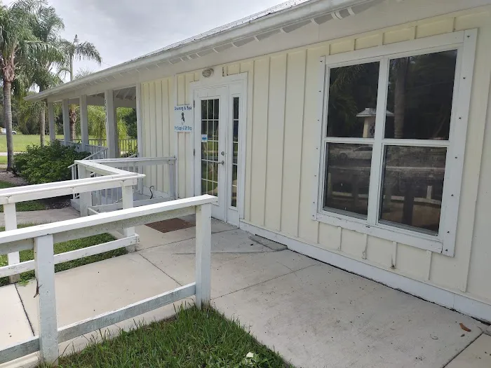 Pine Island Animal Clinic w/Boarding & Grooming 7