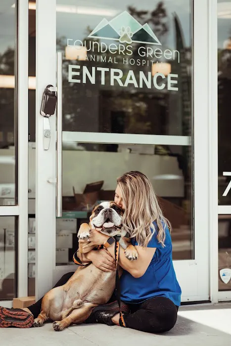 Founders Green Animal Hospital 12