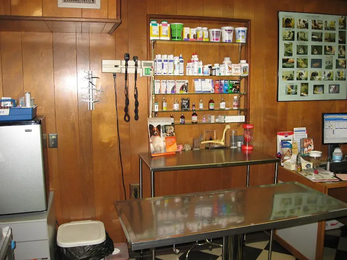 Ivens-Bronstein Veterinary Hospital 6