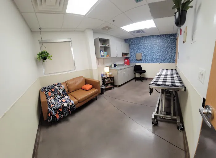 Thrive Pet Healthcare Urgent Care - Turnersville 5