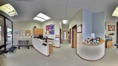Leo's Pet Care 1