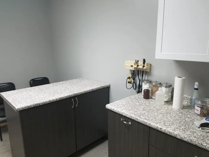 Chicago Drive Veterinary Clinic 12