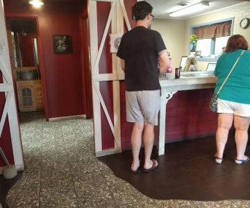 Pet Veterinary Clinic: Walsh Jan DVM