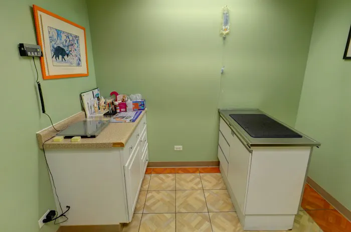 A Central North Animal Hospital 6