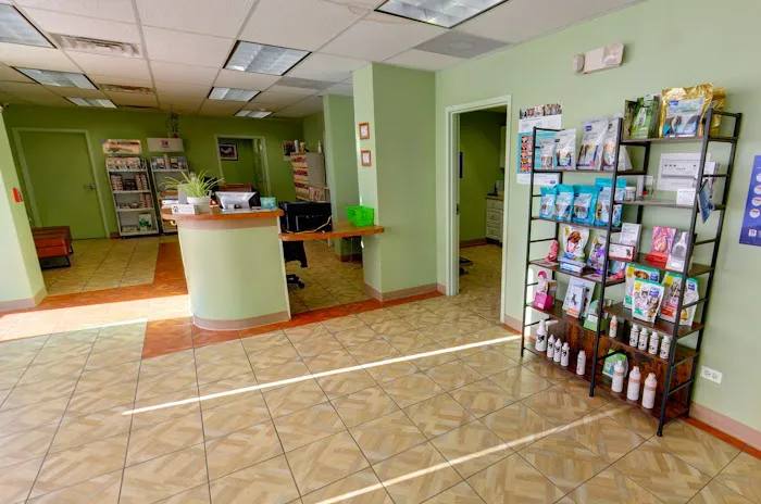 A Central North Animal Hospital 4