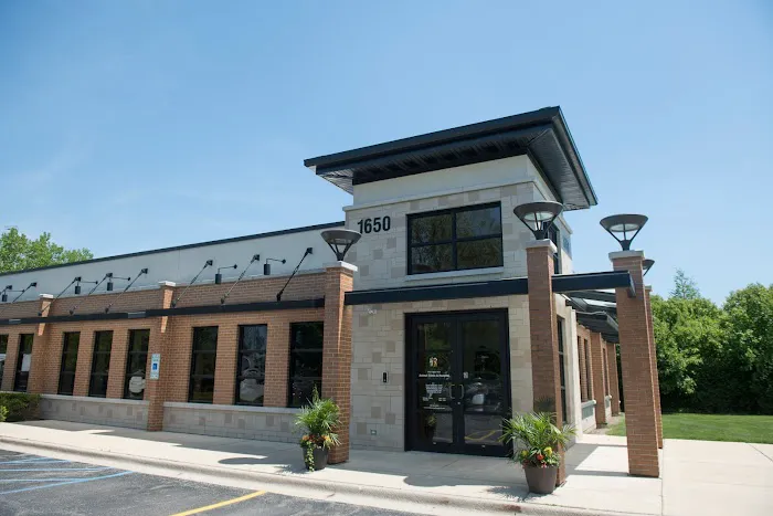 Ruth Helen Wolf Animal Clinic and Hospital 1