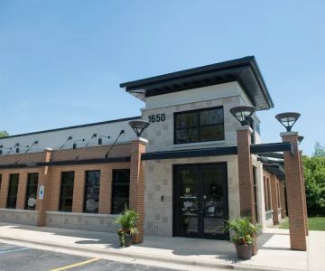 Ruth Helen Wolf Animal Clinic and Hospital